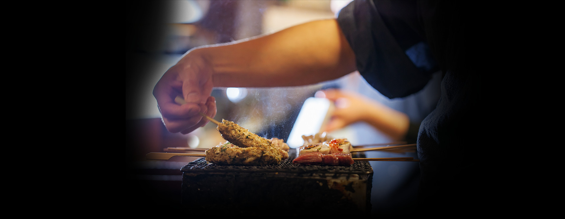 ようこそ『鳥舎　あかさき』へ 厳選食材と手間暇を惜しまないすべて手作りの自慢のメニューと共に楽しい会話と、こころあたたまる場所・お時間をどうぞ『鳥舎　あかさき』でお過ごしください